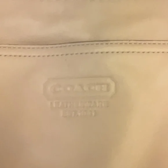 Leather Coach bag - Picture 2 of 3